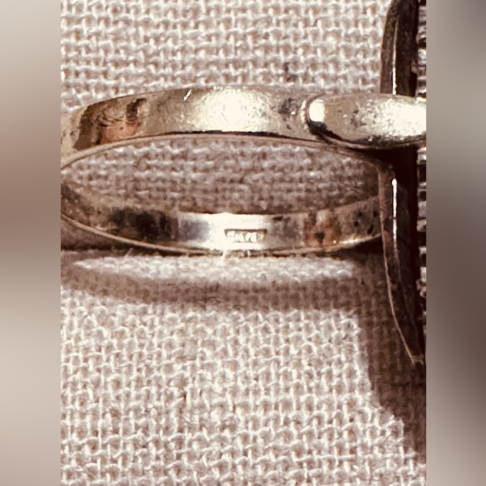 Vintage | Ring | Sterling Silver Garnet Ring - Picture 9 of 12